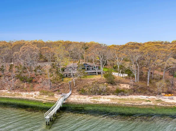 26 Duke Dr, East Hampton, NY 11937