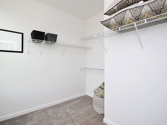 2064 - Primary Closet