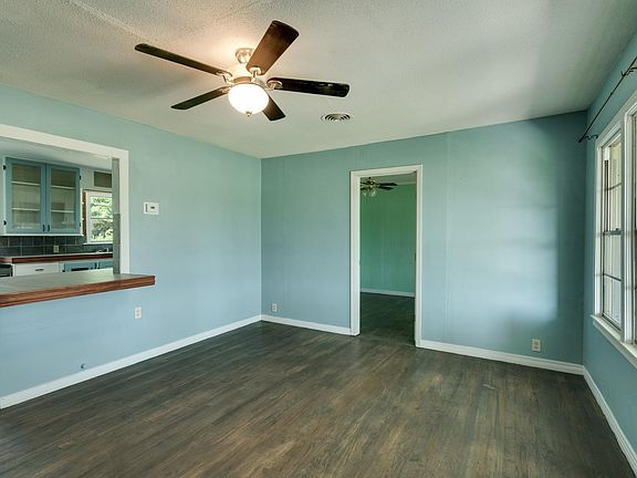 5th image of 207 W Smith Ave