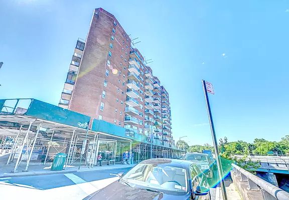 2nd image of 85-15 Main St #5C