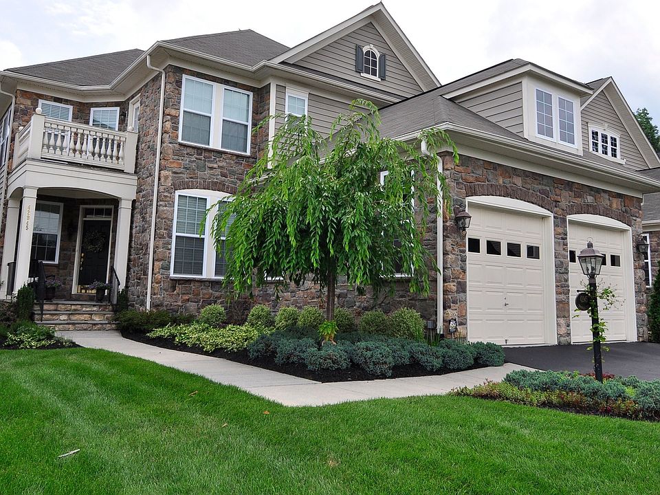 1st image of 42945 Thornblade Cir
