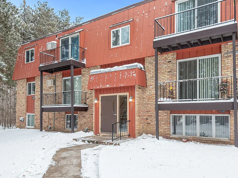 925 West Branch St — Photo 4