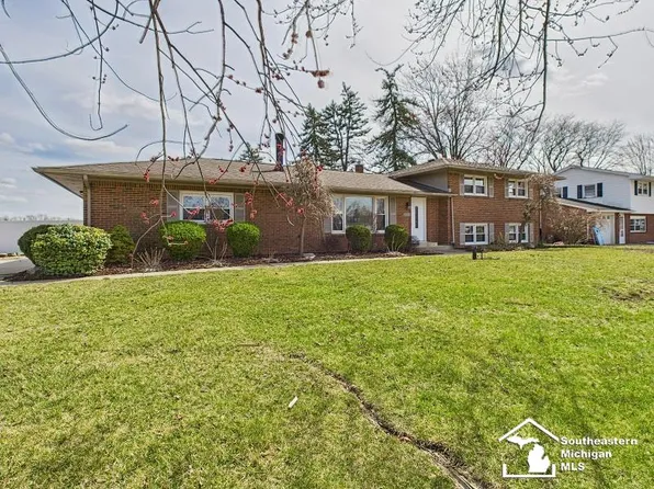 1488 Kenwood St, Monroe, MI 48162