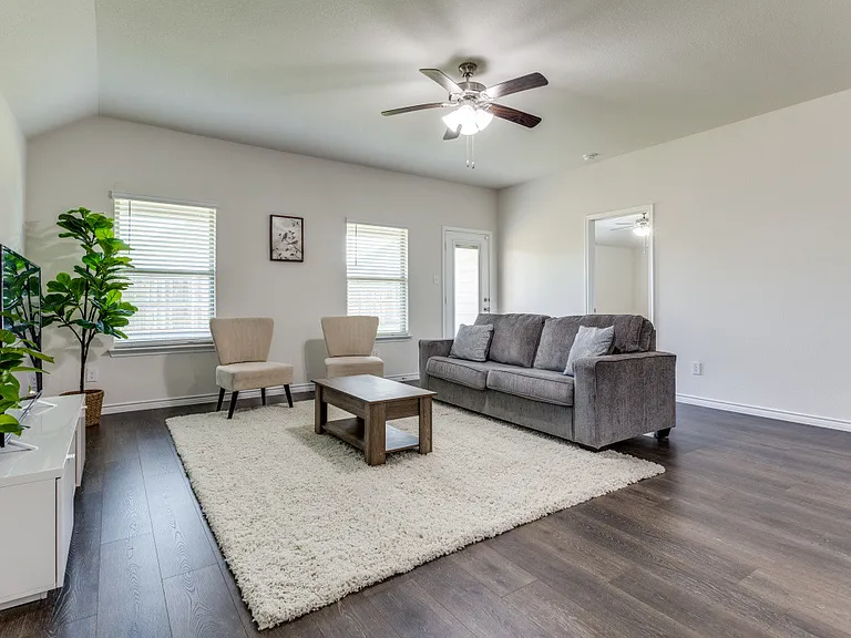 603 Calm Springs Dr — Photo 8