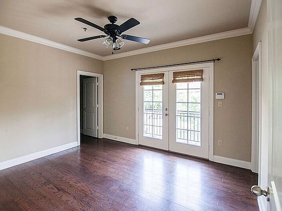 5th image of 888 S Kenilworth Pkwy #6