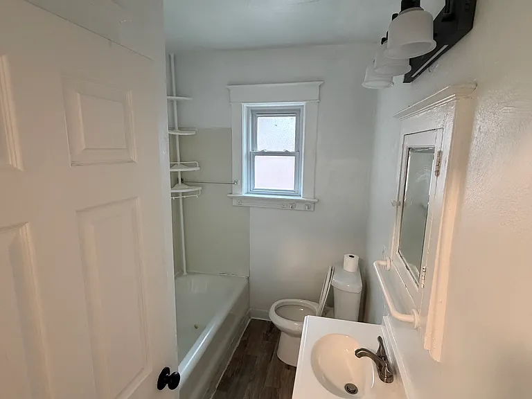 6285 Creston Ave — Photo 3