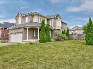 33 Bugelli Dr S, Whitby, ON L1R 3B7