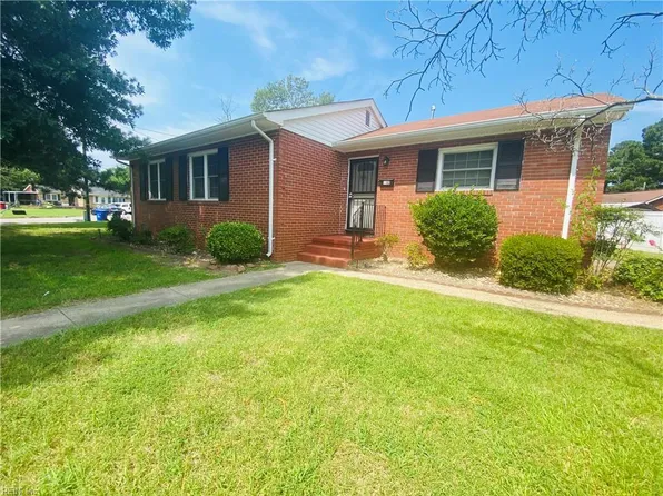 1102 Cavalier Blvd, Portsmouth, VA 23701