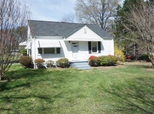 510 Greenbriar Rd, Greensboro, NC 27405