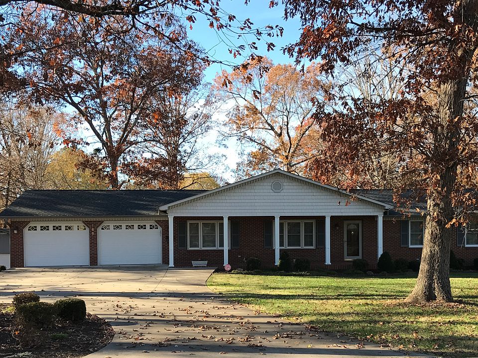 1st image of 166 Westwood Dr