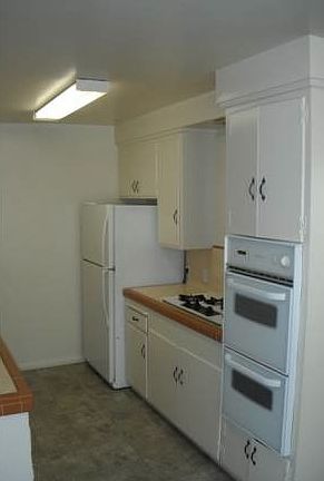 3rd image of 4555 Bond St APT G