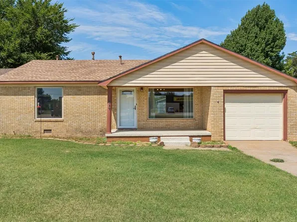 417 S Grand St, Crescent, OK 73028