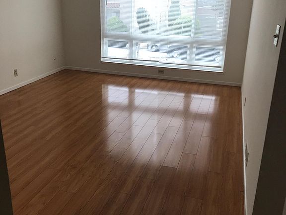 3rd image of 300 Orange Ave #1