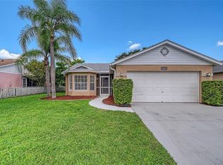7716 34th Ct E, Sarasota, FL 34243
