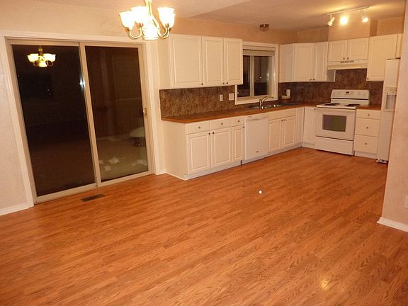 Kitchen/Dining
