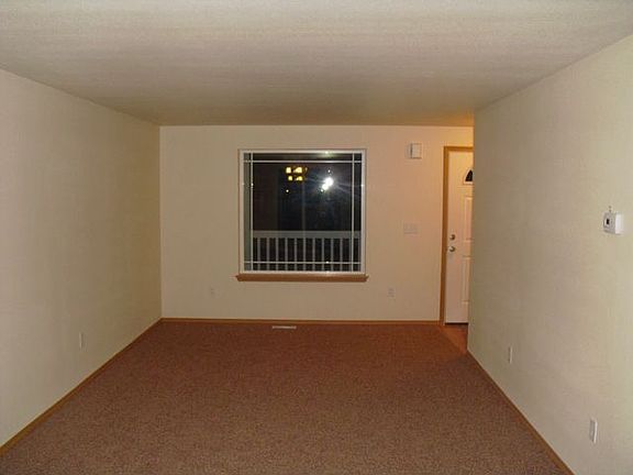 5th image of 4924 204th Street Ct E