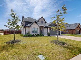 228 Lone Star Dr, Waxahachie, TX 75165