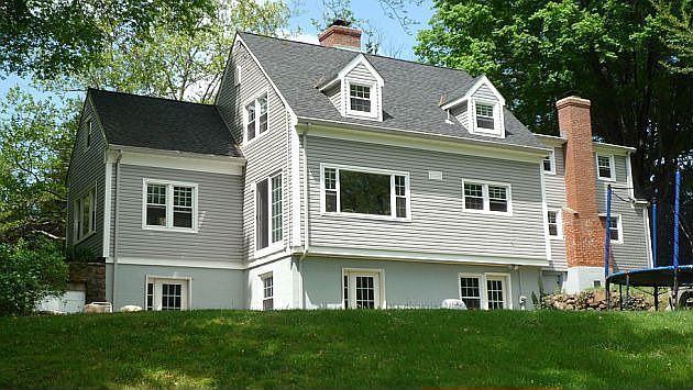 2nd image of 1413 West St