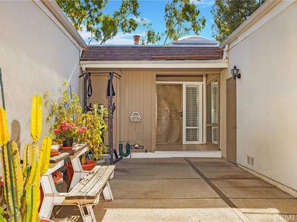 22302 Caminito Tecate #325, Laguna Hills, CA 92653