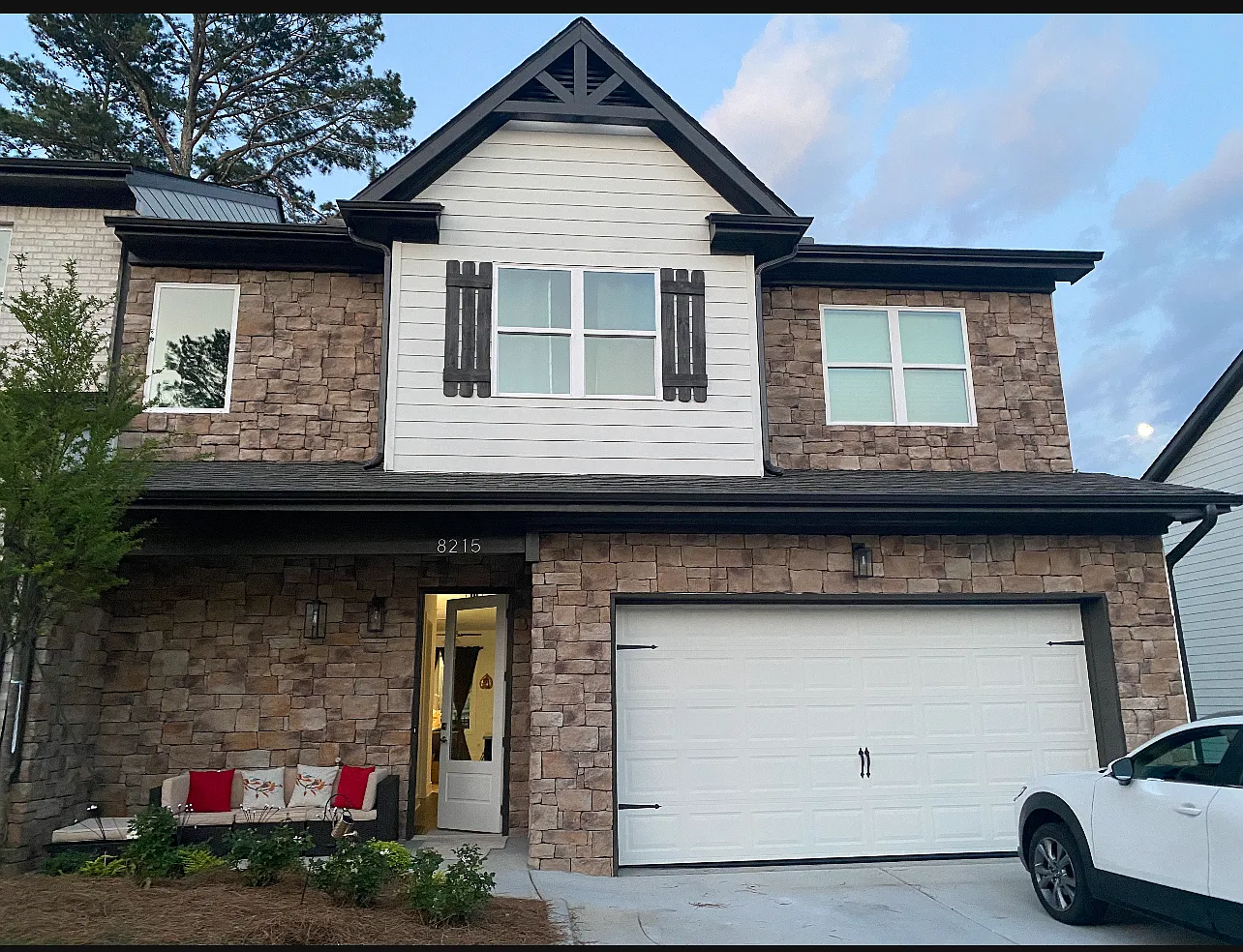 4 bed, 2503 sqft, $3,400 — Photo 3