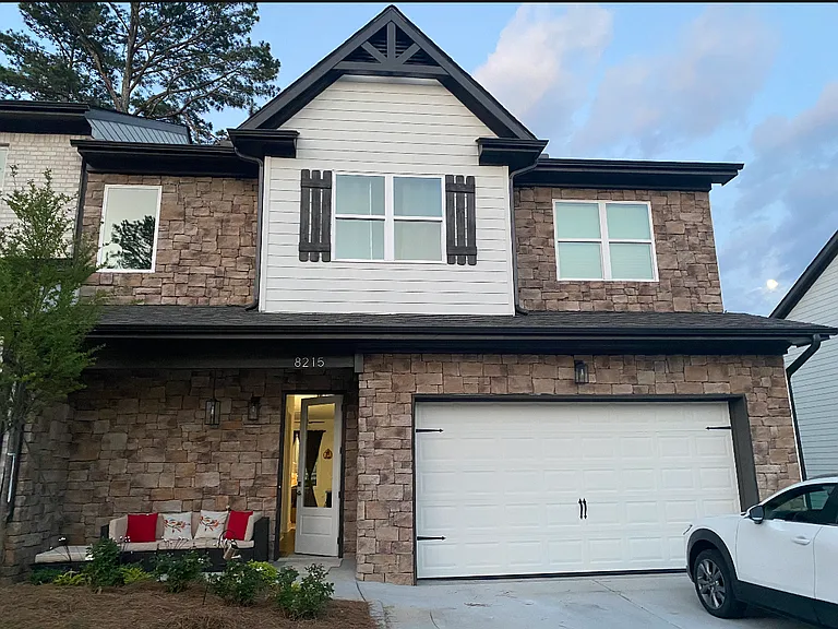 8215 Sonata Ln — Photo 3