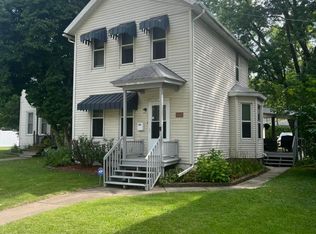 1411 Jersey Ridge Rd, Davenport, IA 52803