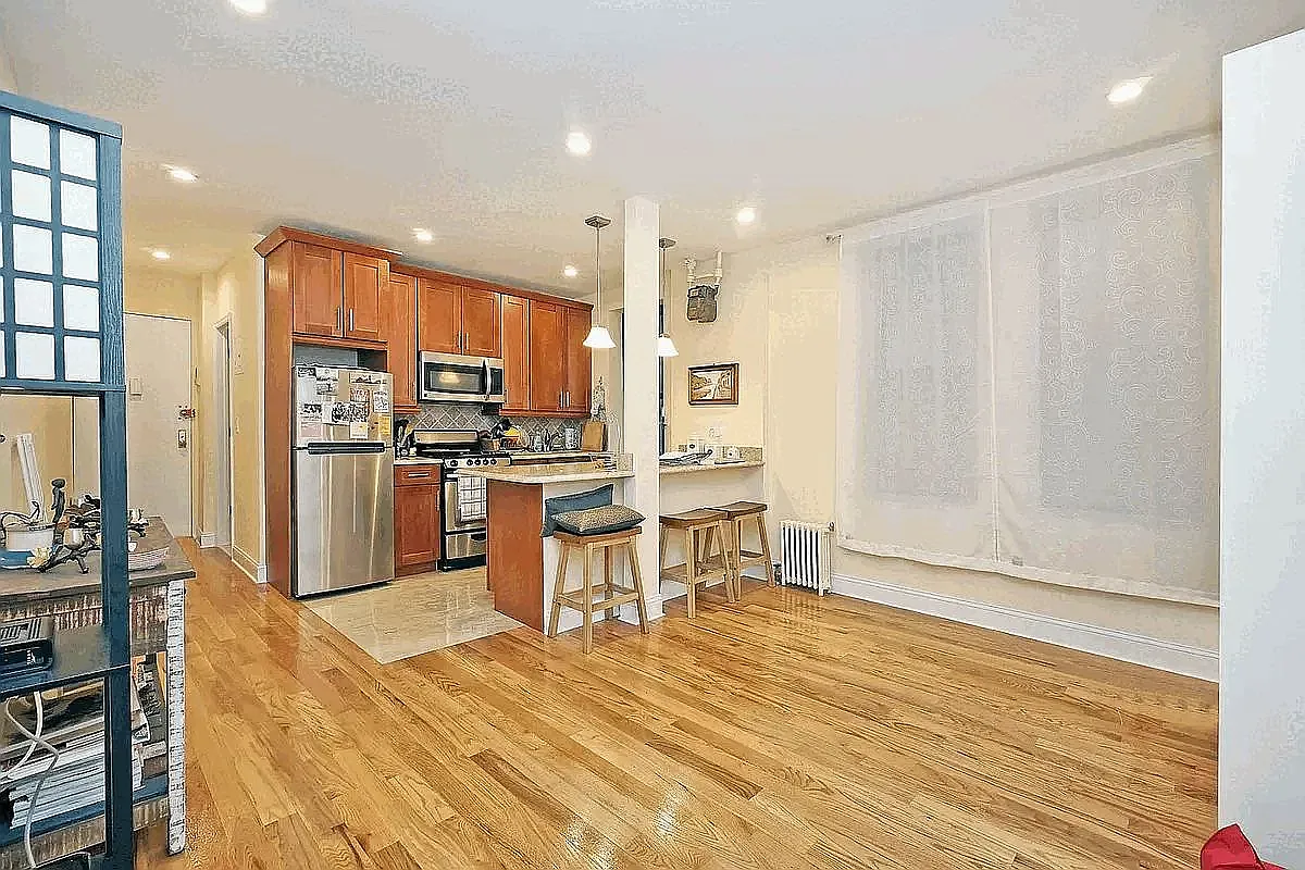 Building Photo - 510 W 135th St #24