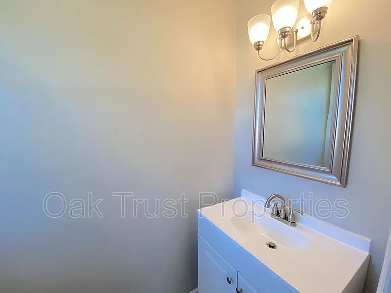 167 Giles Dr — Photo 9