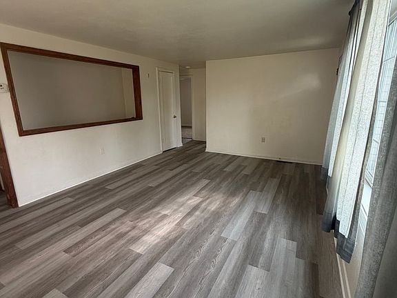 3rd image of 2211 W Olympic Ave