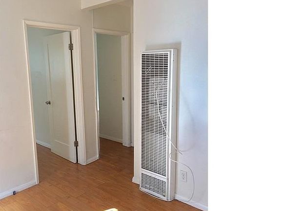5th image of 1009 E 23rd St
