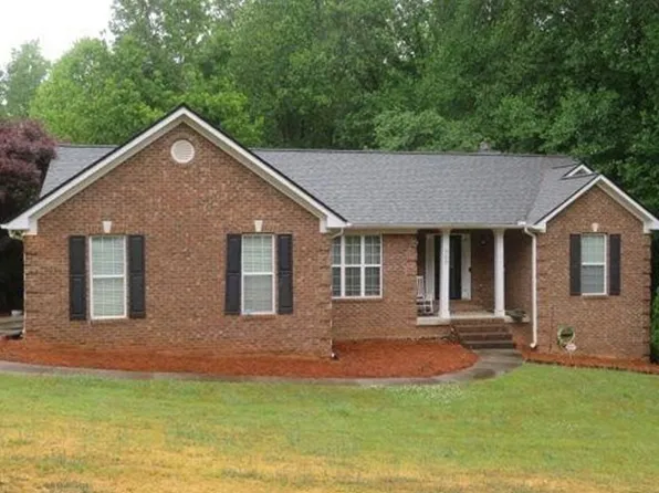 360 Psalms Dr, Jefferson, GA 30549