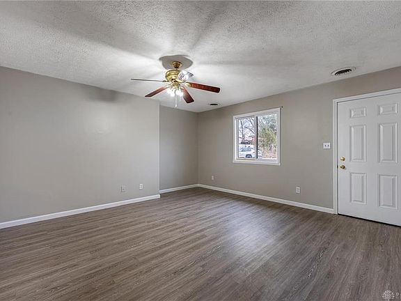 4th image of 160 N 4th St #192