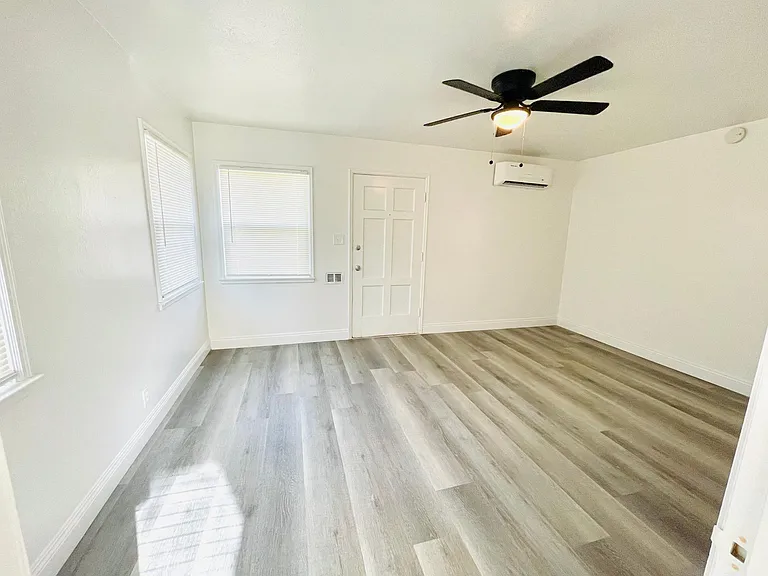 2112 E Peralta Way — Photo 6