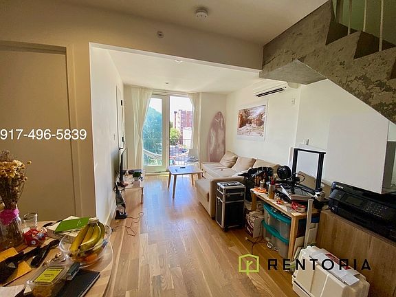 5th image of 10 Lexington Ave #4HH