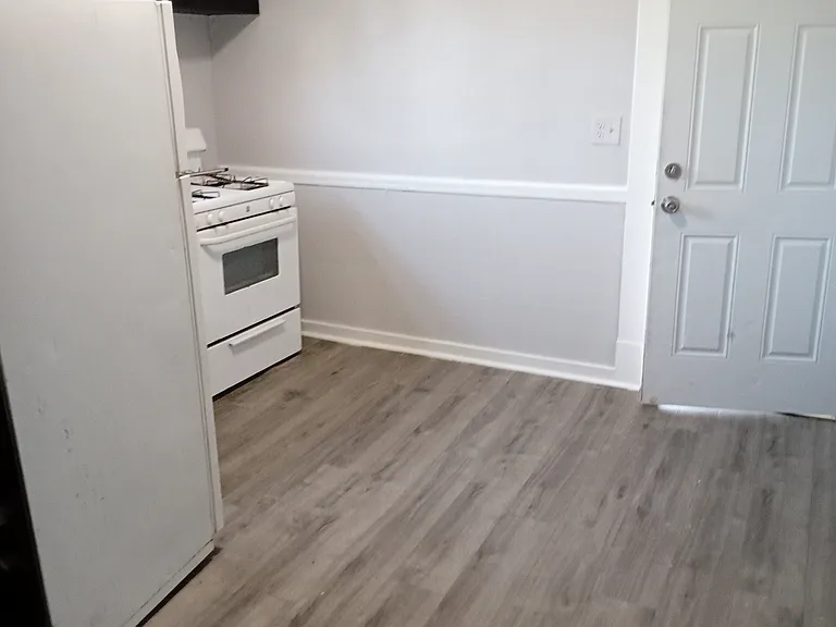 415 7th Ave #2 — Photo 1