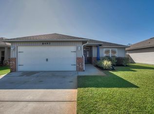 8497 Island Dr, Navarre, FL 32566