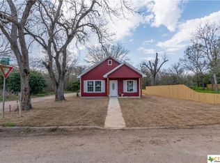 100 Kirksey St, Luling, TX 78648