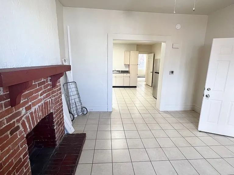 135 Koehler Street — Photo 7