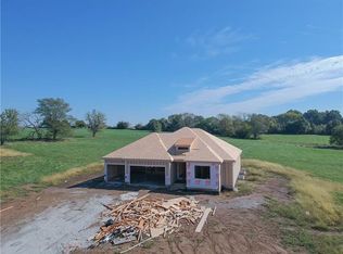 13815 S Woodland Ranch Dr, Lone Jack, MO 64070