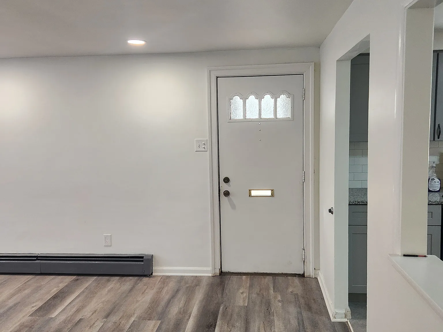 3 bed, 1400 sqft, $2,195 — Photo 2