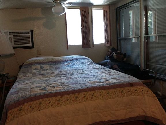 4th image of 4713 SW Ichetucknee Ave