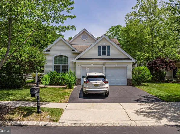 40 Londonberry Dr, Holmdel, NJ 07733
