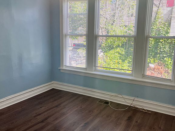 3rd image of 1356 E 72nd Pl APT 1