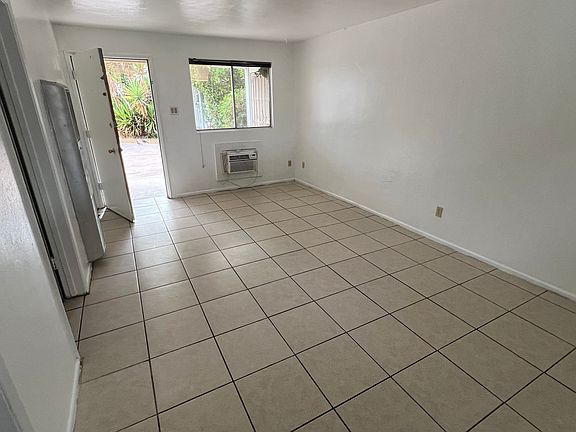 5th image of 4425 N 8th Ave