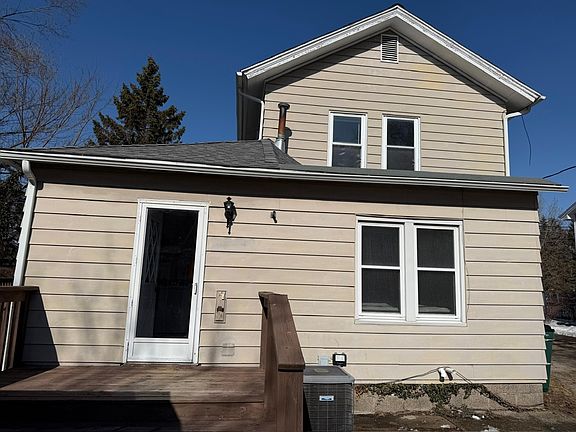 3rd image of 526 E Savidge St
