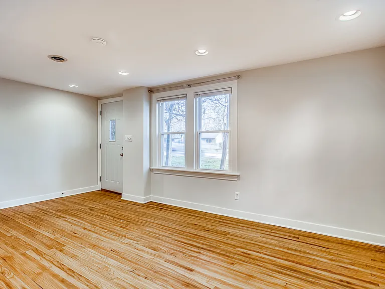 1302 W State St #1N — Photo 5