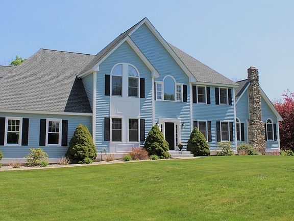 2nd image of 8 Newell Farm Dr