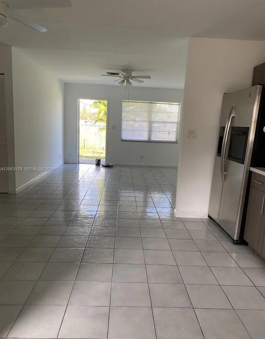 Royal Palm Terrace — Photo 4