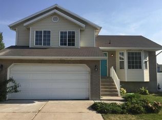 1179 W 1580 N, Clinton, UT 84015
