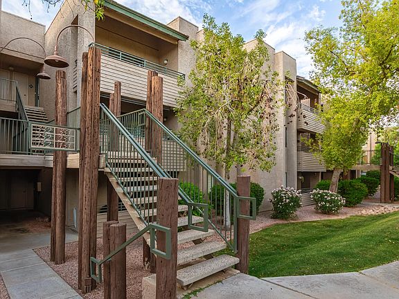 entryway to apartment